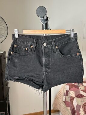 Levi’s 501 Jean Shorts 27